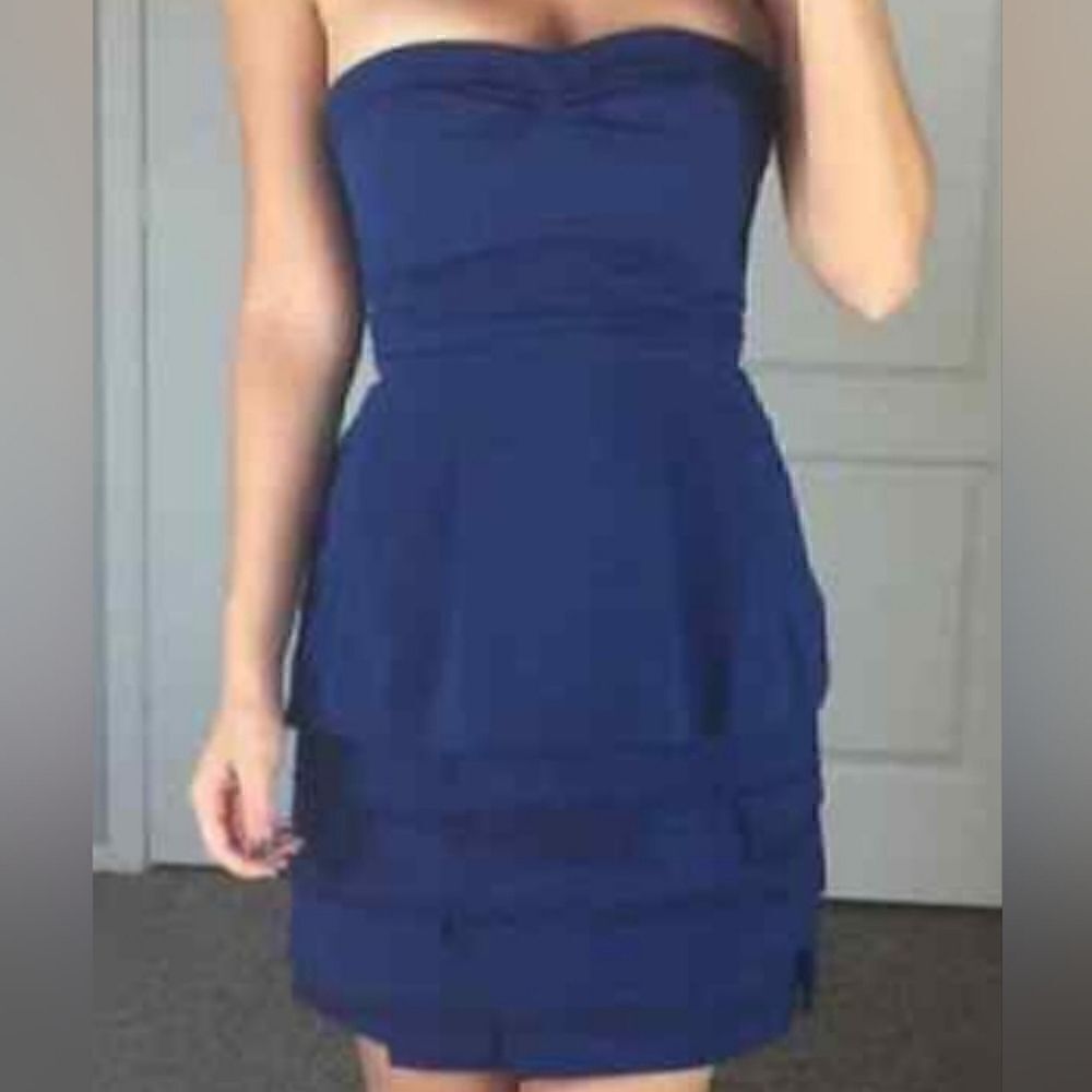 BCBGMAXAZRIA Annika Strapless Layered Cocktail Dress Blue 2